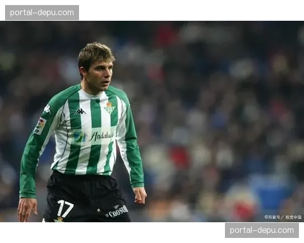 特写：贝蒂斯老将华金替补登场，创西甲最年长出场球员新纪录。